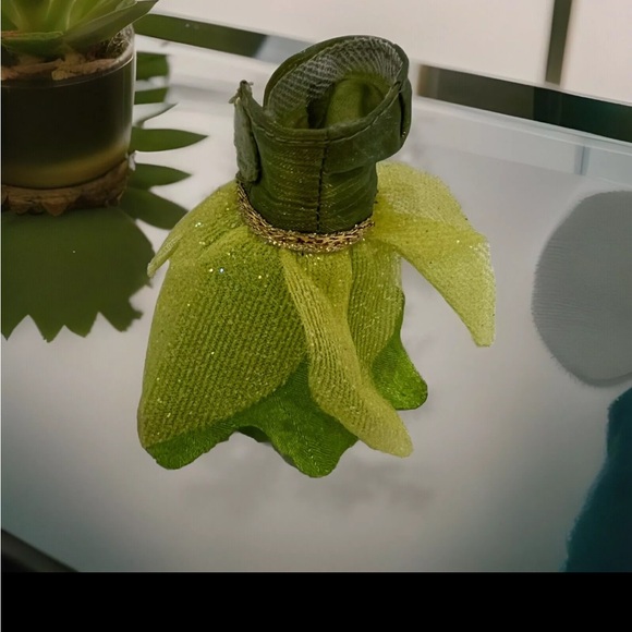 Disney Faeries Tinker Belle Carrying Case with Handle and Dress - Picture 8 of 11